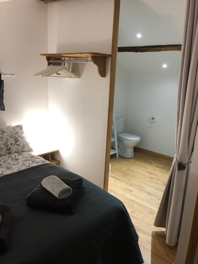 The Walnut Tree Chambre d’Hotes Le Dorat Extérieur photo
